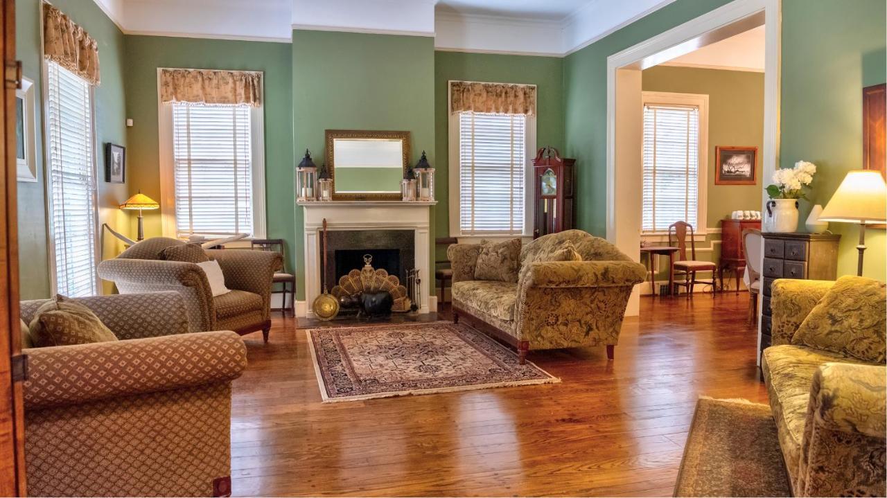 Open Gates Bed & Breakfast Darien Extérieur photo